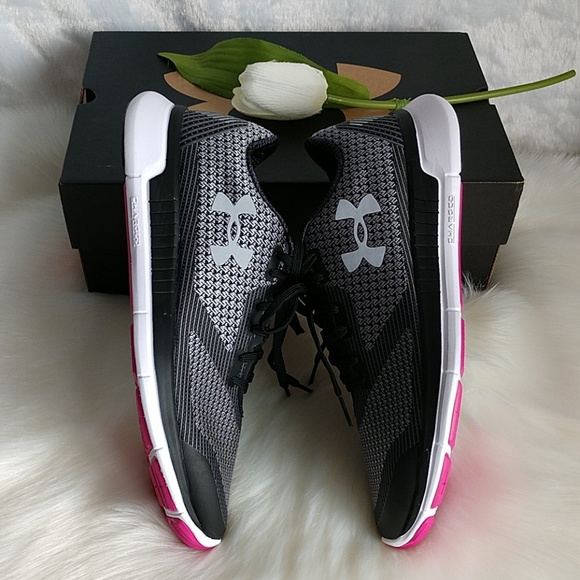 🌺UNDER ARMOUR Size 9.5 Women's Sneaker.Nwt - Picture 3 of 6
